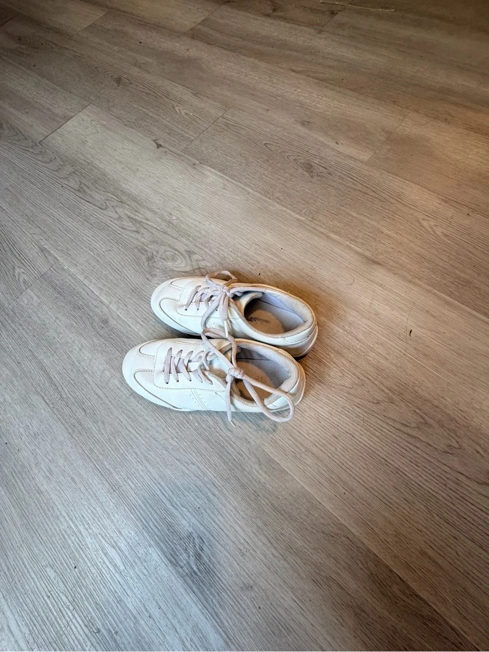 Classic Girl’s White Lace-Up Cheer Sneakers